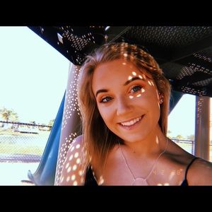 Meet your Posher, Jacqueline